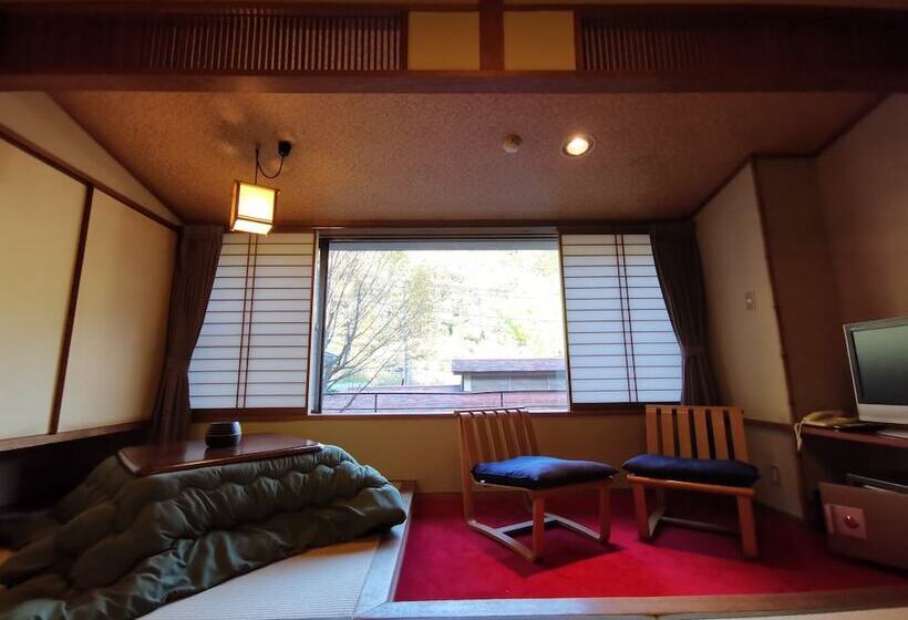 スタンダードルーム, Sakahijiri Nikko