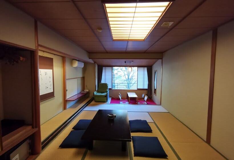 ファミリールーム, Sakahijiri Nikko