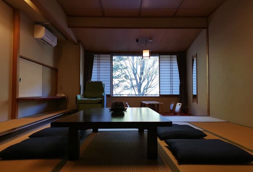 ファミリールーム, Sakahijiri Nikko