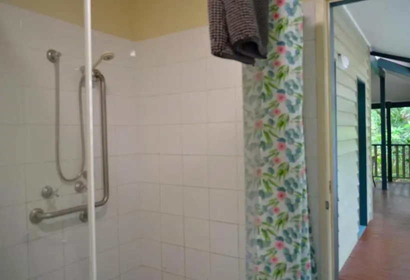 تختخواب در اتاق مشترک, Halse Lodge Noosa Heads