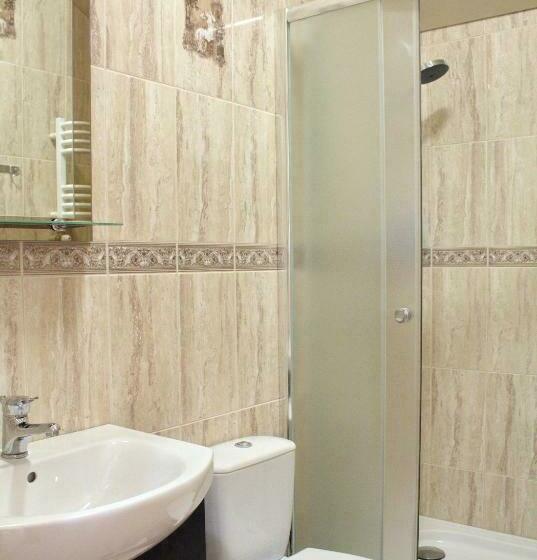 اتاق لوکس, Smotrytska Vezha