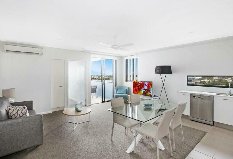 2 Bedroom Apartment with Views, Direct Collective Sea Breeze Mooloolaba