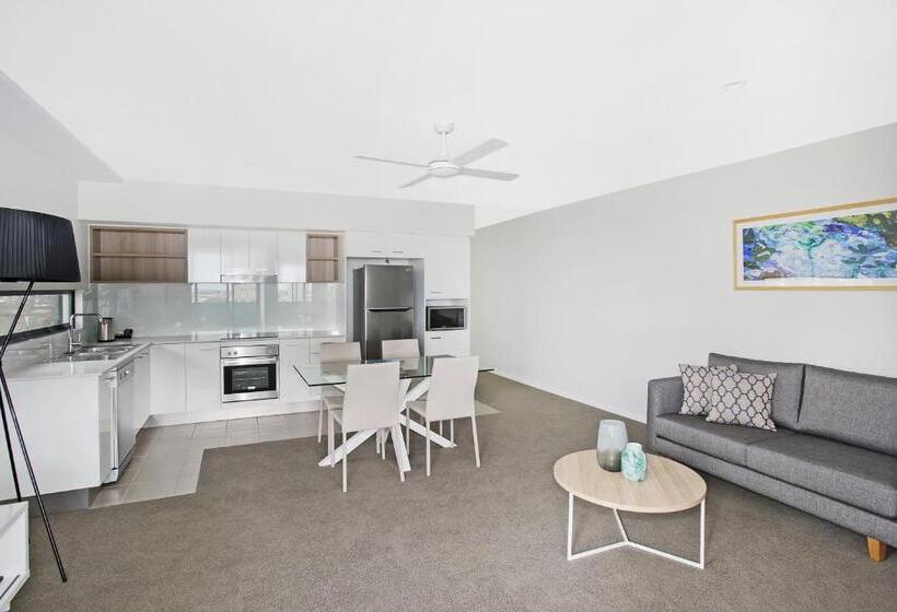 2 Bedroom Apartment with Views, Direct Collective Sea Breeze Mooloolaba