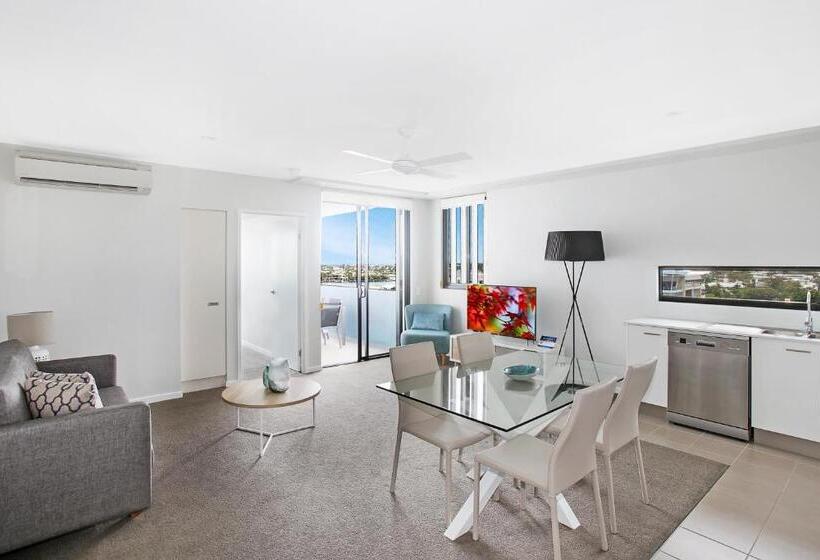 2 Bedroom Apartment with Views, Direct Collective Sea Breeze Mooloolaba