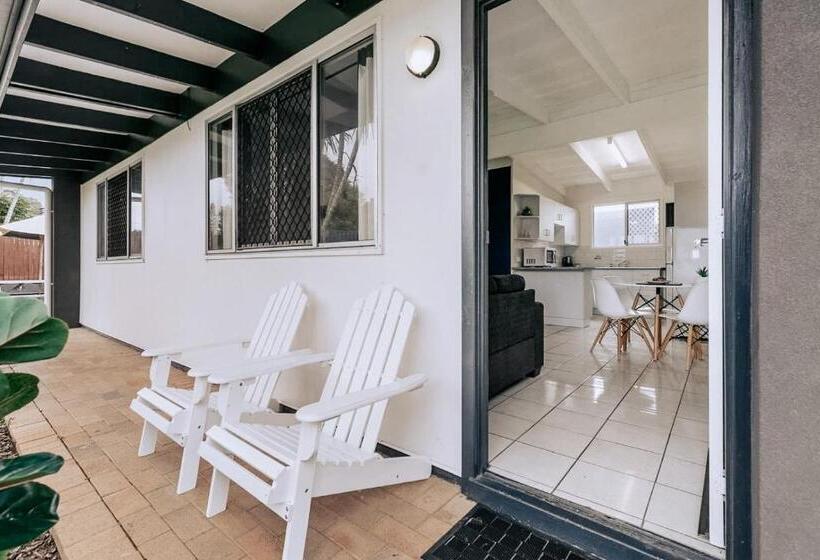 شقة غرفتين, Freedom Backpackers Hostel Rainbow Beach