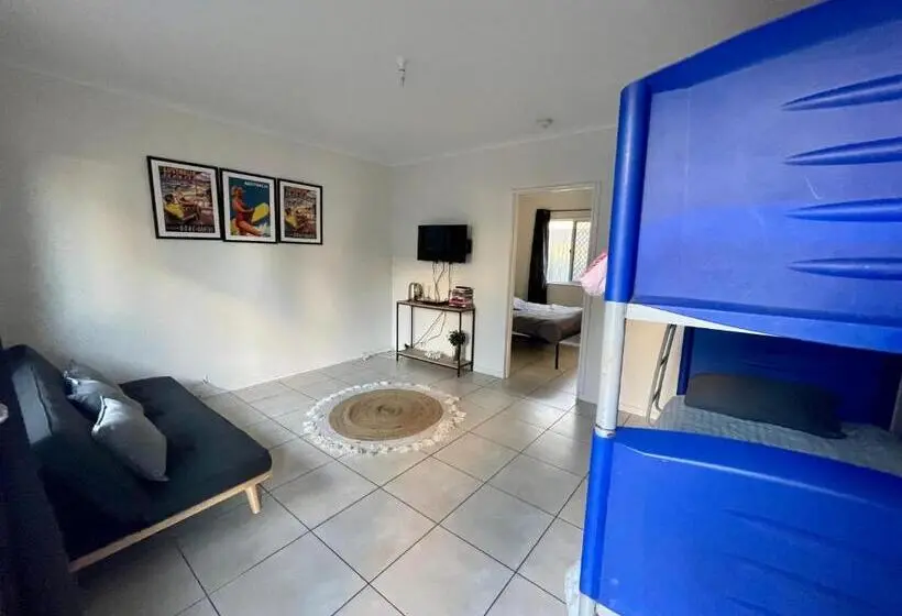 ファミリーステューディオ, Freedom Backpackers Hostel Rainbow Beach
