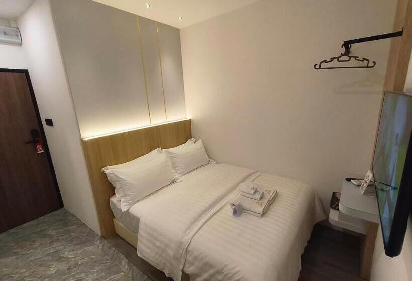 غرفة قياسية, Red S