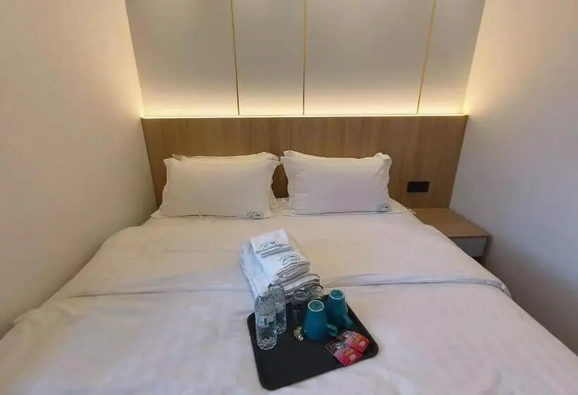 Apartament Rodzinny, Red S