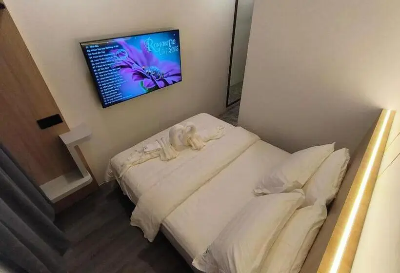 Pokój Deluxe Łóżko King Size, Red S