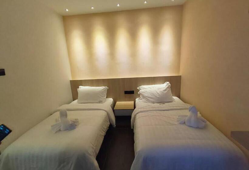 غرفة قياسية, Red S