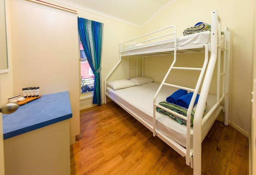 בקתה, King Reef Resort