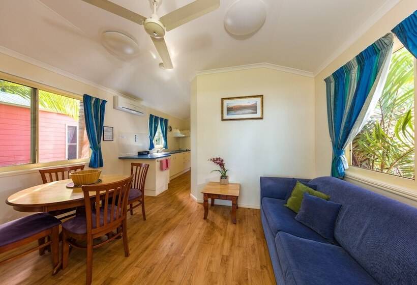 בקתה, King Reef Resort