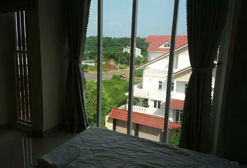 اتاق استاندارد چهار تخته, Motel Bao Linh