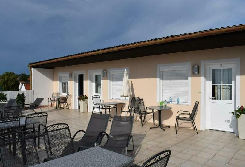 Standardrum Sjöutsikt, Pension Seeblick