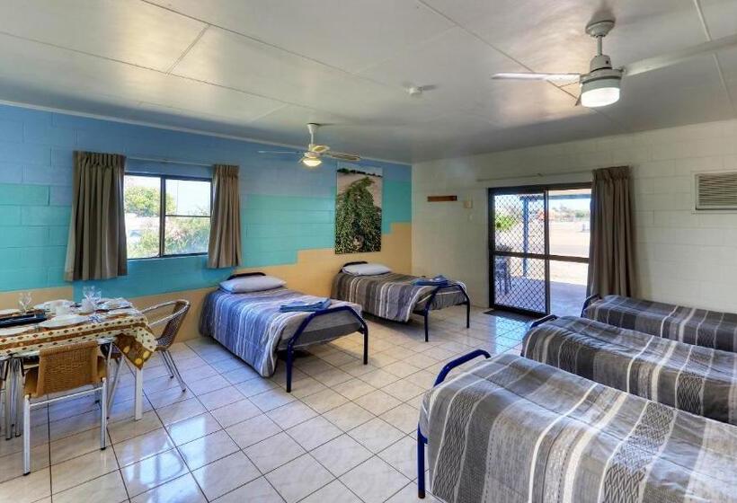 低层单卧公寓, Ash S Holiday Units