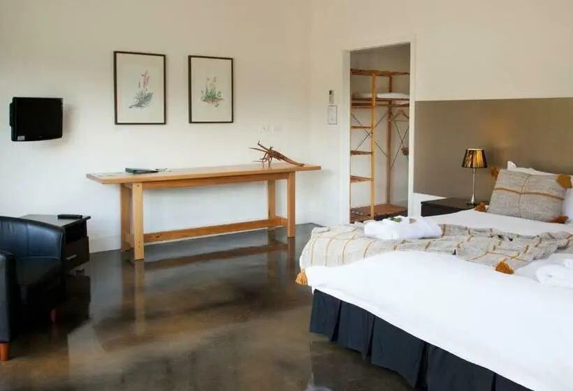 キングサイズベッドのデラックススイート, Saladin Lodge