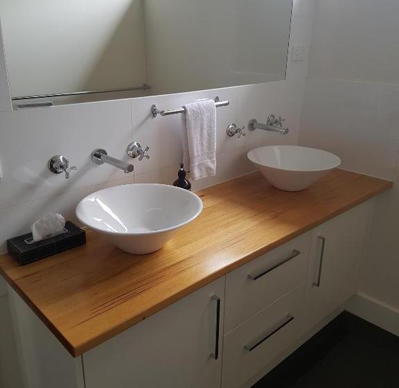 带共用浴室的标准房间, Saladin Lodge