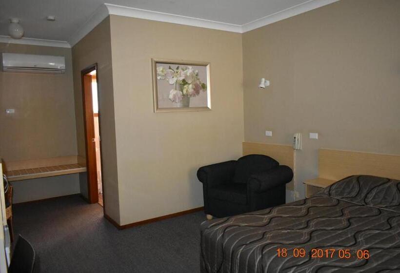 חדר משפחתי נוף לגינה, Cooee Motel