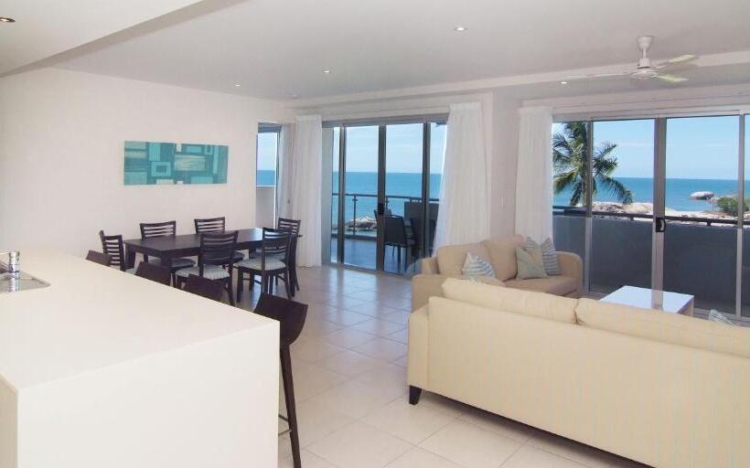 带3个卧室的公寓, Coral Cove Apartments