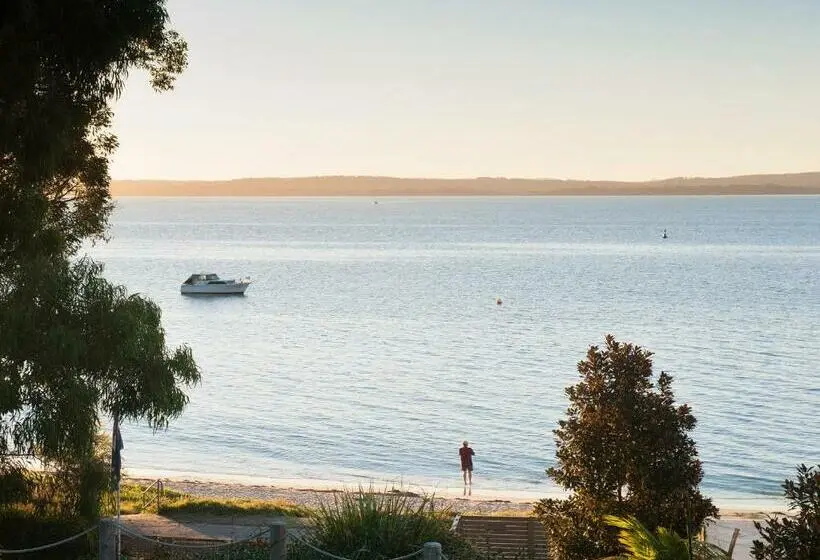 Perhehuone, Dutchies Motel Nelson Bay & Dutchmans Beach Apartments