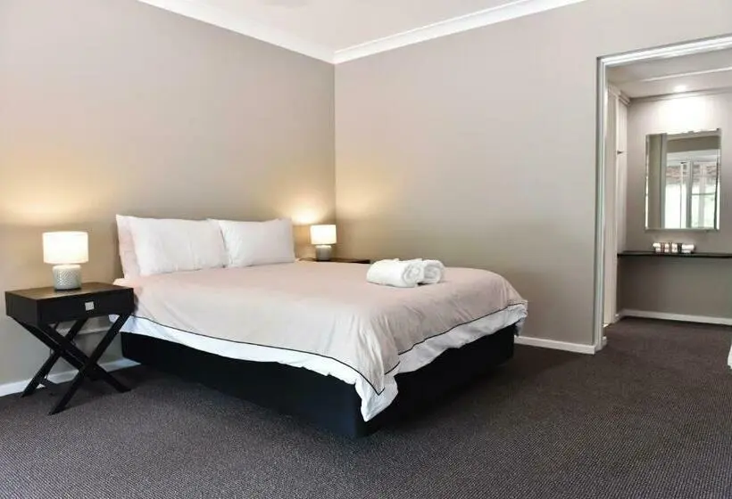 Perhehuone, Dutchies Motel Nelson Bay & Dutchmans Beach Apartments