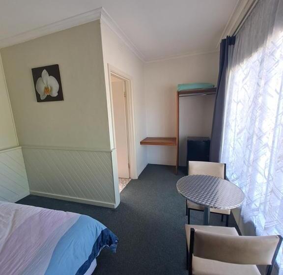 غرفة قياسية, Great Western Motel