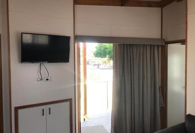 فيلا غرفتين نوم, Great Western Motel