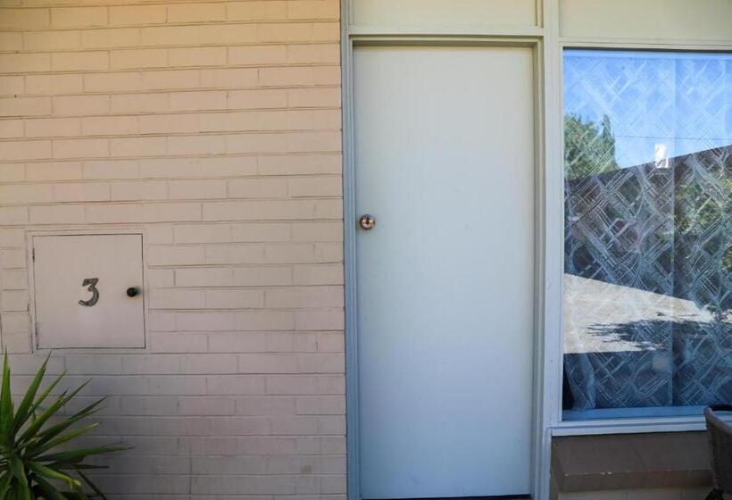 غرفة قياسية, Great Western Motel