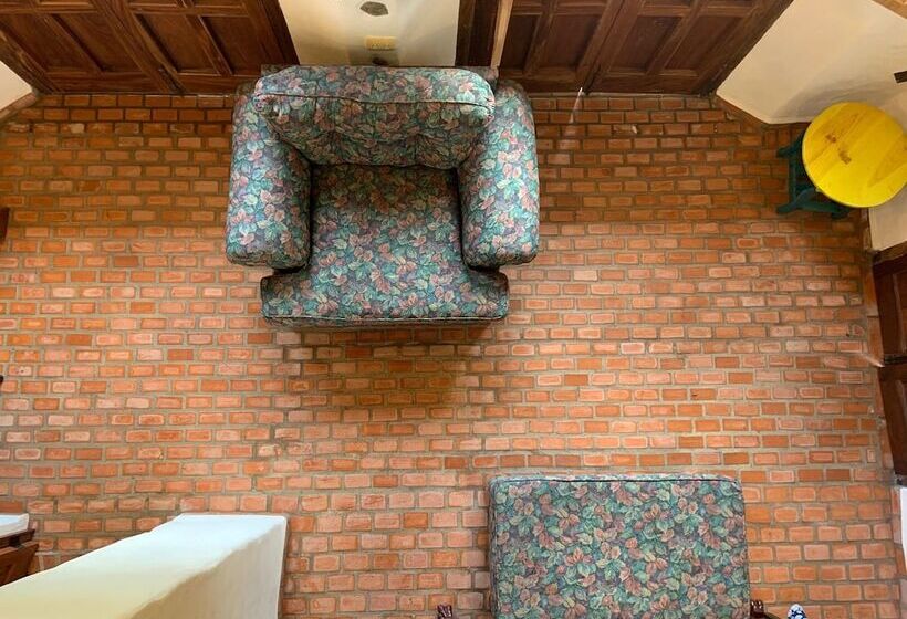 家庭间, Casa Miguel Arcangel