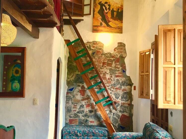 家庭间, Casa Miguel Arcangel