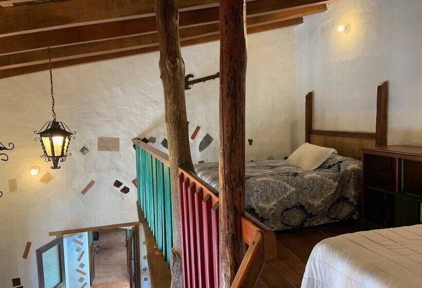 家庭间, Casa Miguel Arcangel