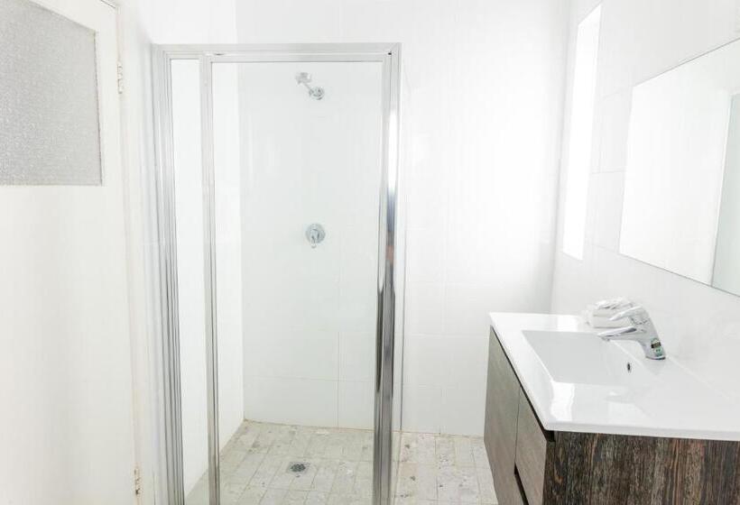 חדר משפחתי, Exchange Hotel Goulburn