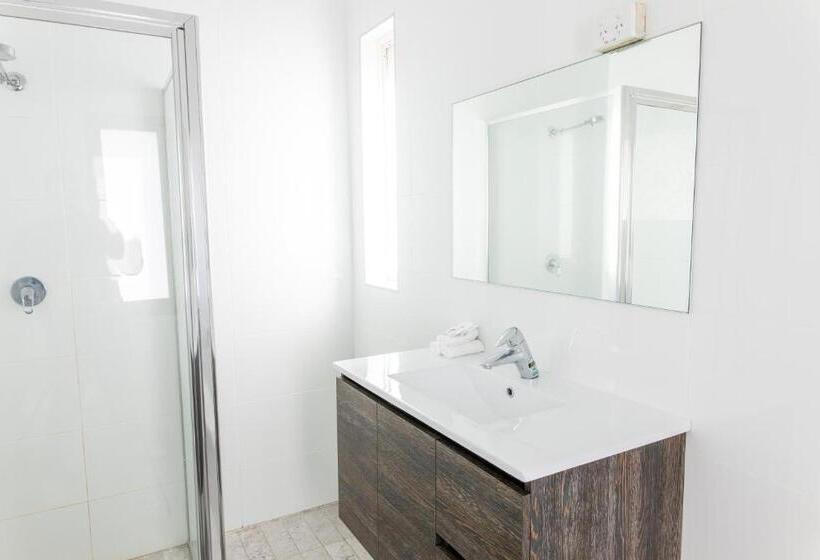 חדר משפחתי, Exchange Hotel Goulburn