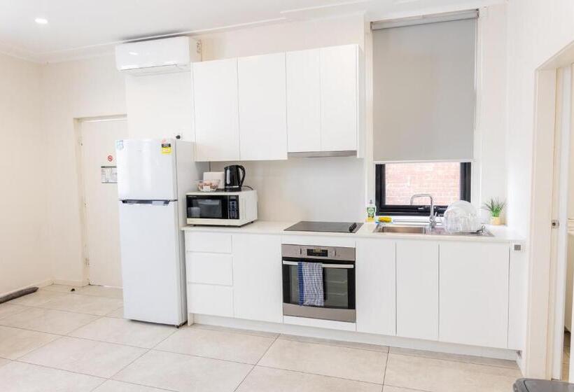 דירת שני חדרים, Exchange Hotel Goulburn