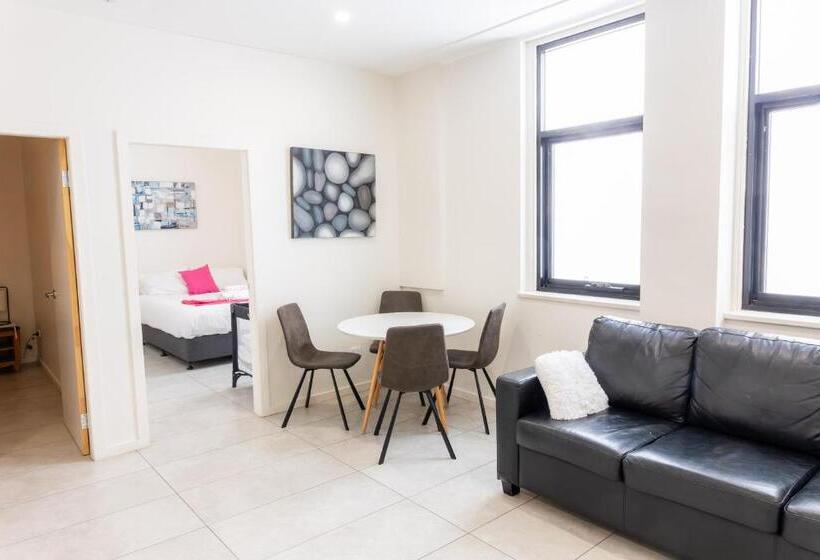 דירת שני חדרים, Exchange Hotel Goulburn