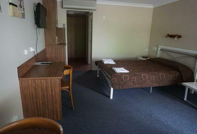 اتاق راحتی سه تخته, O Dowds Hotel/motel Rockhampton