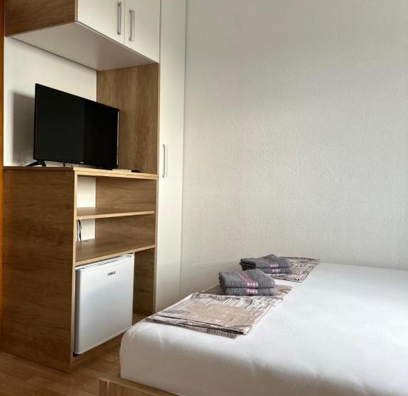 اتاق استاندارد, Royal Apartments