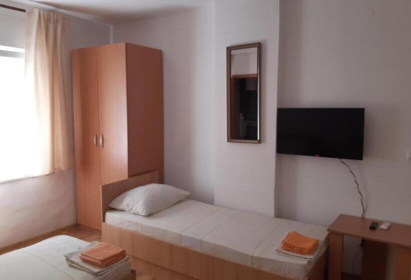 آپارتمان 1 خوابه همکف, Royal Apartments