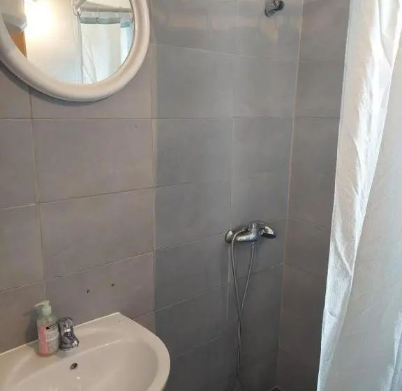 Standard Triple Room with Terrace, Royal Apartments