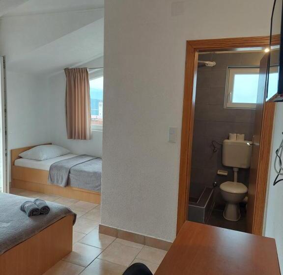 Standard Triple Room with Terrace, Royal Apartments