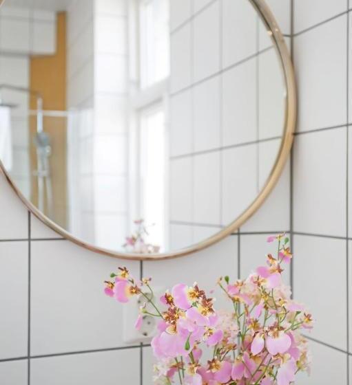 스탠다드 룸 킹사이즈 침대, Sakrisøy Gjestegård   Manor House In Sakrisøy   Solbakken Anno 1880