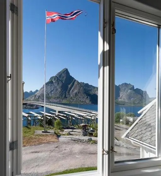 オーシャンビュースタンダードルーム, Sakrisøy Gjestegård   Manor House In Sakrisøy   Solbakken Anno 1880