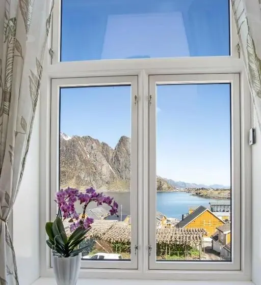 オーシャンビューのデラックストリプルルーム, Sakrisøy Gjestegård   Manor House In Sakrisøy   Solbakken Anno 1880