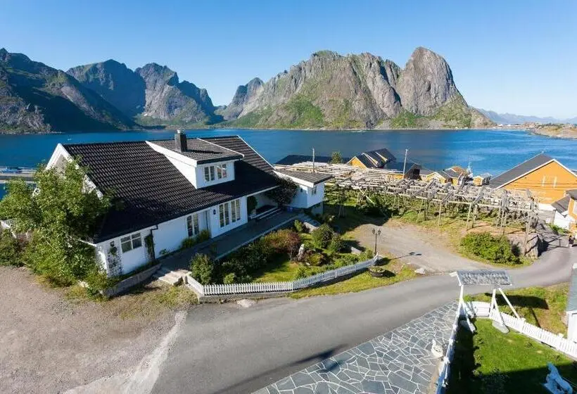 オーシャンビューのデラックストリプルルーム, Sakrisøy Gjestegård   Manor House In Sakrisøy   Solbakken Anno 1880