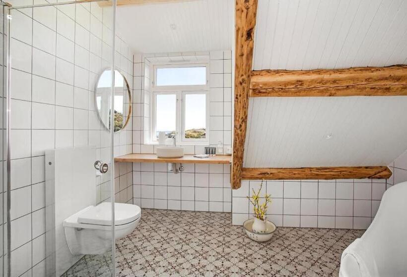 바다 전망 디럭스 3인룸, Sakrisøy Gjestegård   Manor House In Sakrisøy   Solbakken Anno 1880