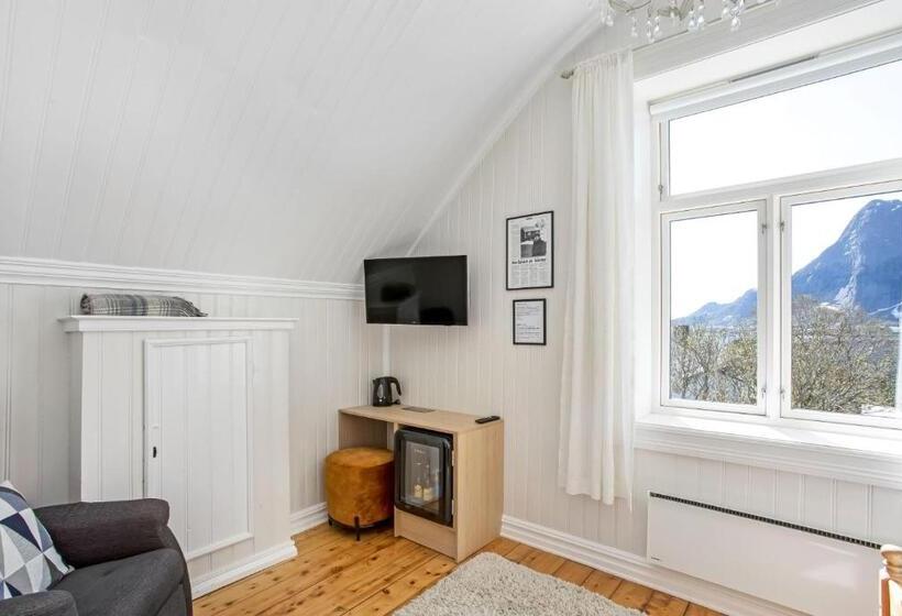 수피리어 룸 바다 전망, Sakrisøy Gjestegård   Manor House In Sakrisøy   Solbakken Anno 1880