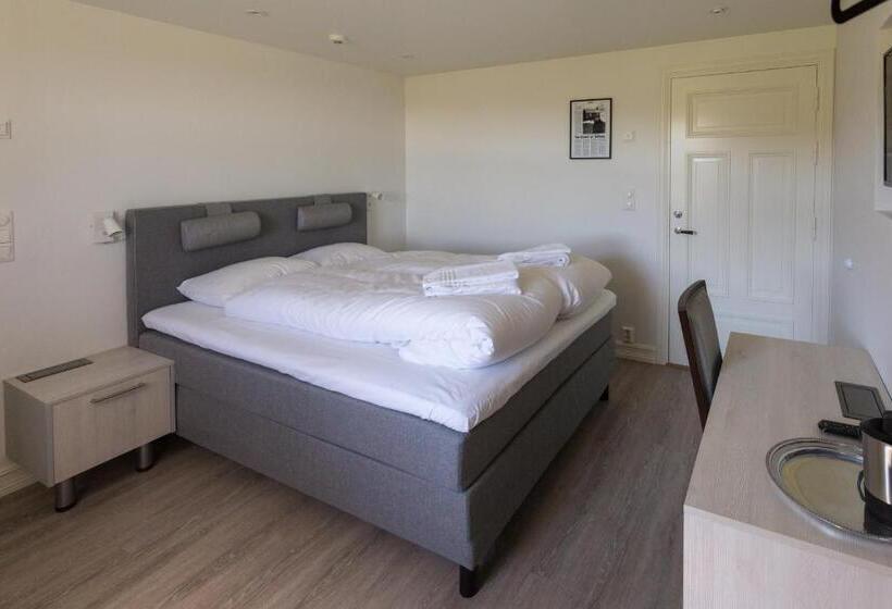 스탠다드 룸 킹사이즈 침대, Sakrisøy Gjestegård   Manor House In Sakrisøy   Solbakken Anno 1880