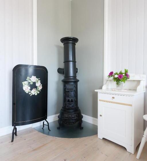 스탠다드 룸, Sakrisøy Gjestegård   Manor House In Sakrisøy   Solbakken Anno 1880