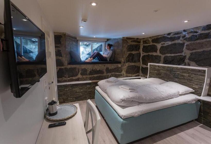 스탠다드 룸 킹사이즈 침대, Sakrisøy Gjestegård   Manor House In Sakrisøy   Solbakken Anno 1880