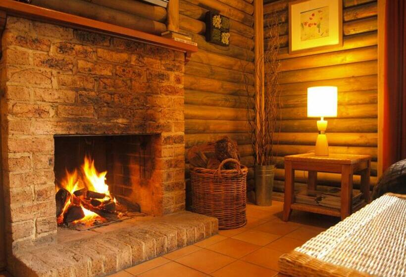 בקתה, Ti Tree Village